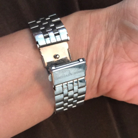 Michael Kors Watch - Picture 6 of 6